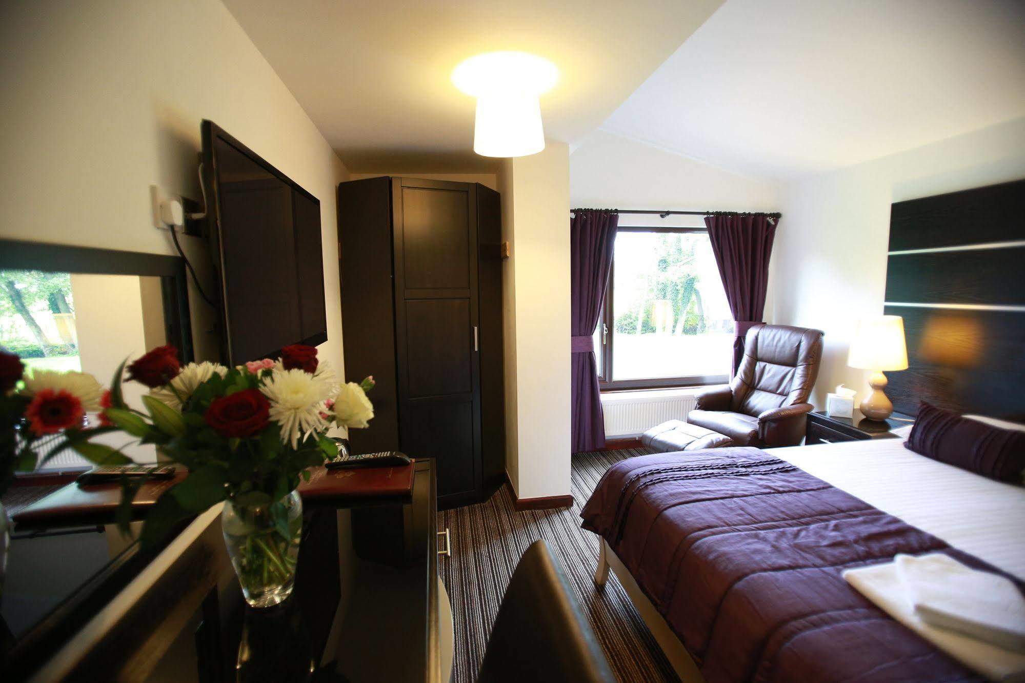 Ewenny Farm Guest House Bridgend  Dış mekan fotoğraf
