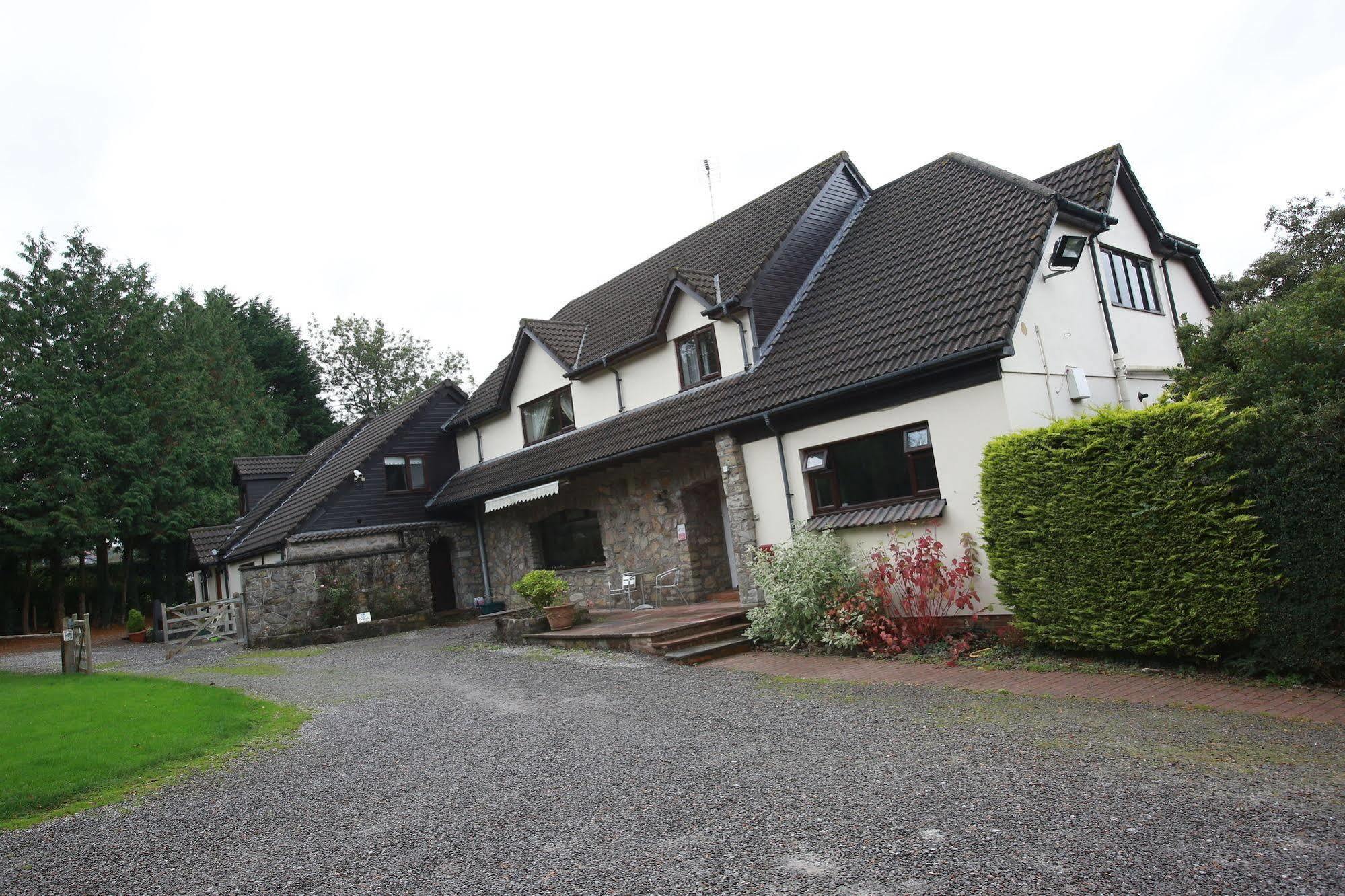 Ewenny Farm Guest House Bridgend  Dış mekan fotoğraf